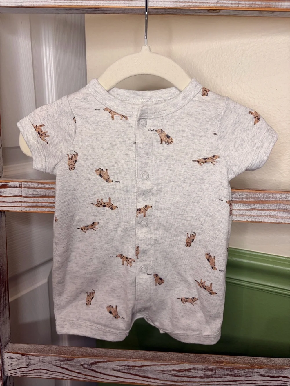 🐶 Carter’s Newborn Puppy Dog Print Short Sleeve Romper Gray